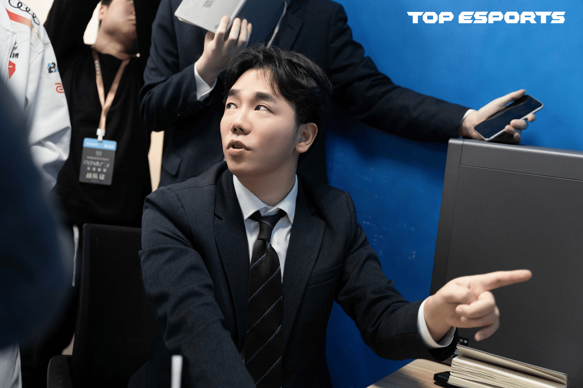RNG翻盘TSM,Flandre统治全场 RNG翻盘TSM,Flandre统治全场