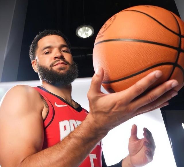 开云官网-江苏队碾压广东队，范弗利特状态火热的简单介绍